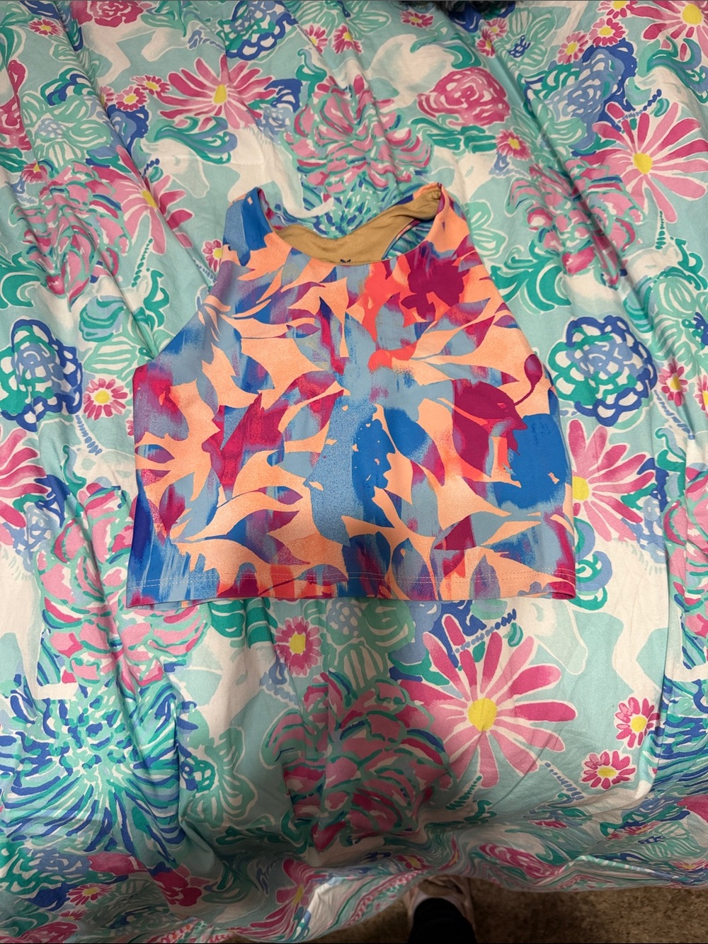 Girls Active wear Colorful Abstract Crop Tank Top - Vibrant Peach, Blue & Pink